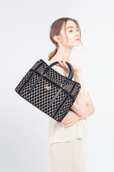 Crackles Series Embellish Diamond Shoulder Bag Black